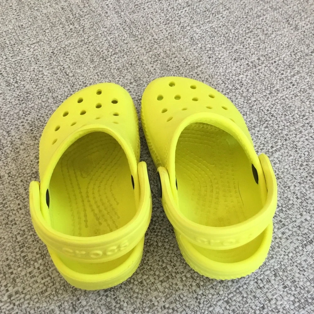 CROCS Kids Neon Yellow Classic Clog